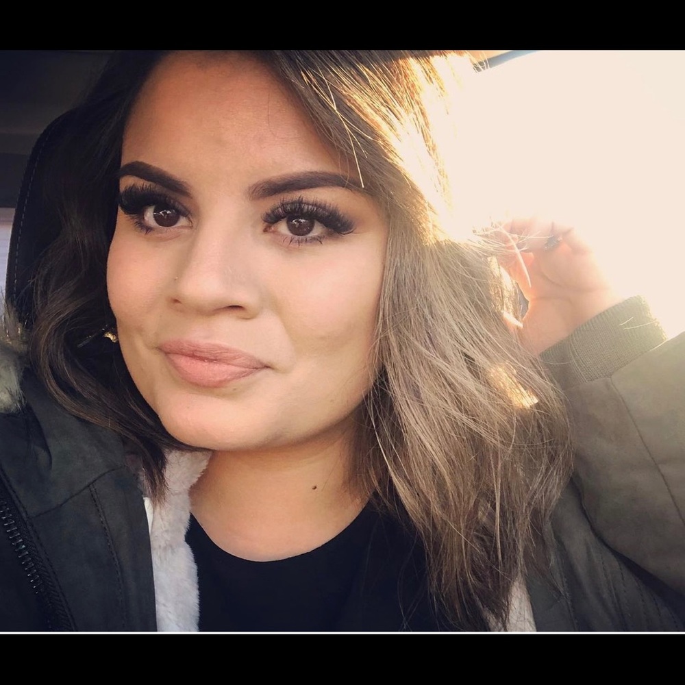 Meet your Posher, Andrea